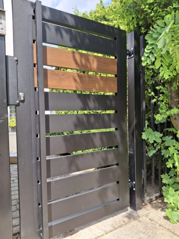 METALEN TUINPOORTJES 