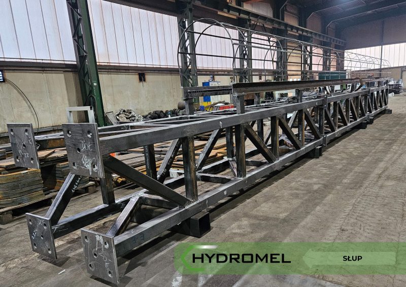 GROOTSCHALIGE STAALCONSTRUCTIES 